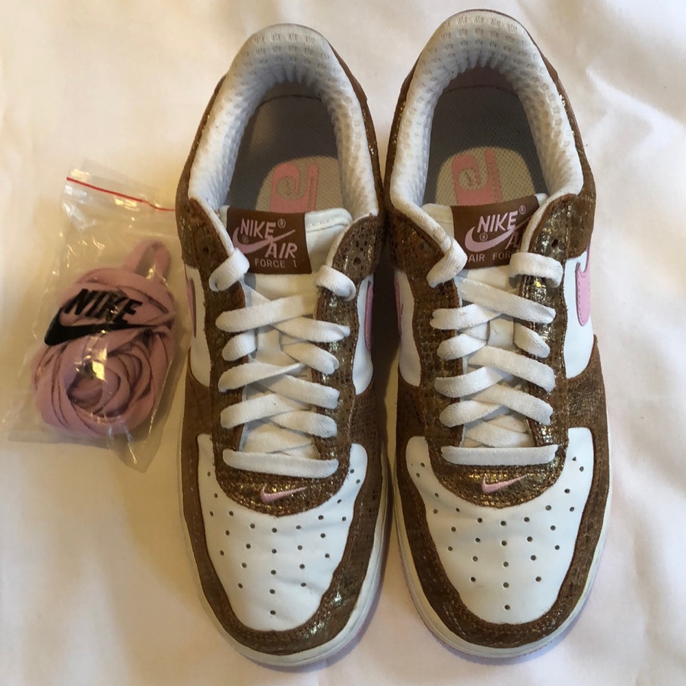 Daiz 2006 Nike Women's Air Force 1 Pink Gold White Sneaker Shoe EUC